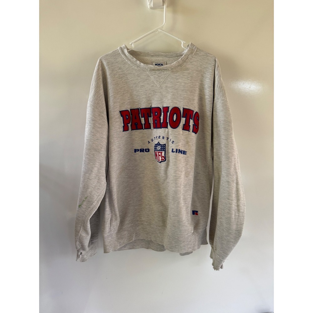 Vintage Russell Athletic NFL Patriots Crewneck Sweatshirt Gray XL Thrashed USA